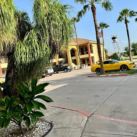 Texas Inn And Suites City Center At University Dr. Edinburg Εξωτερικό φωτογραφία