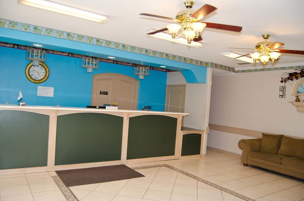 Texas Inn And Suites City Center At University Dr. Edinburg Εξωτερικό φωτογραφία