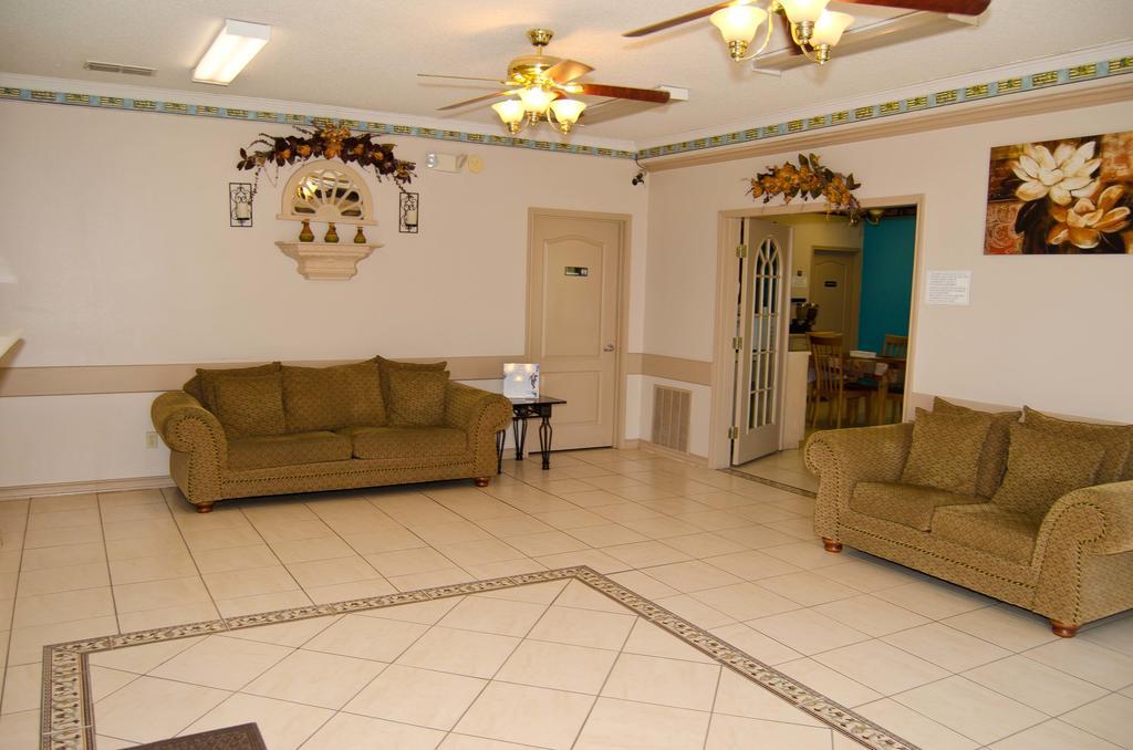 Texas Inn And Suites City Center At University Dr. Edinburg Εξωτερικό φωτογραφία