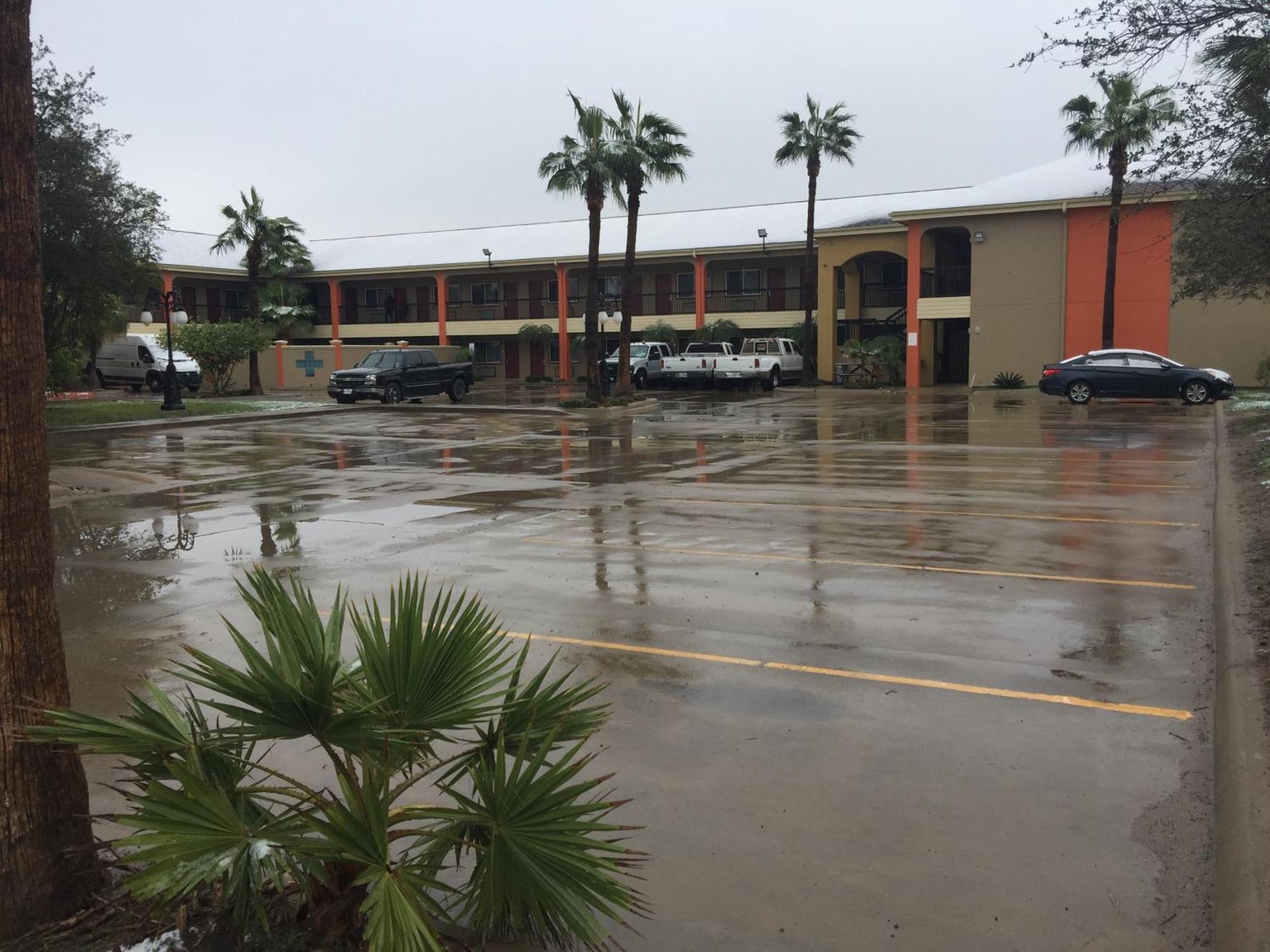 Texas Inn And Suites City Center At University Dr. Edinburg Εξωτερικό φωτογραφία
