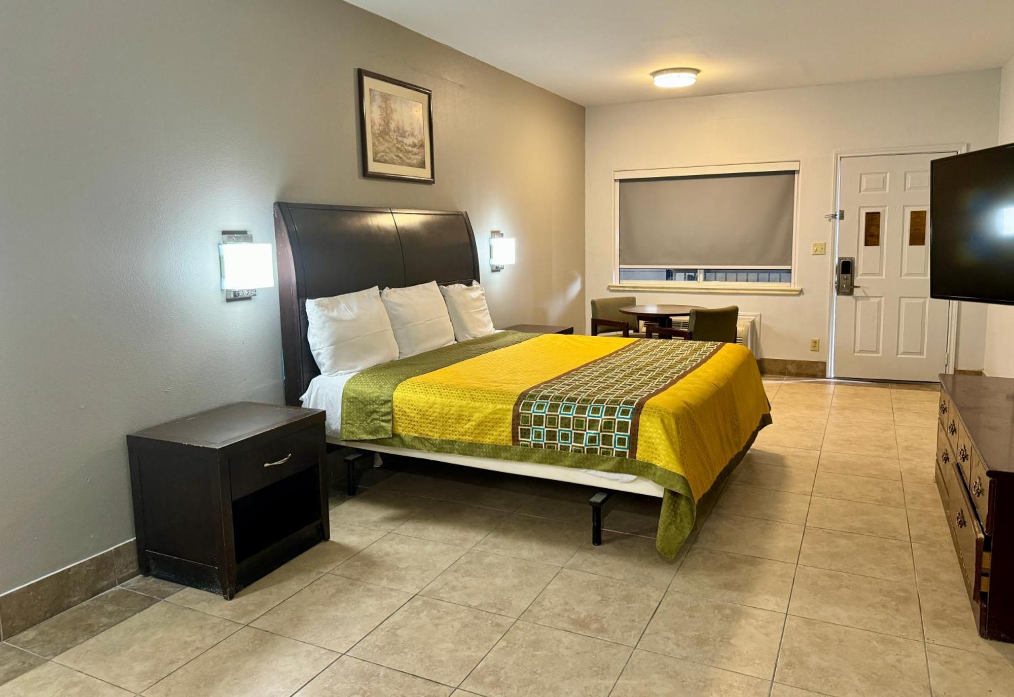 Texas Inn And Suites City Center At University Dr. Edinburg Εξωτερικό φωτογραφία