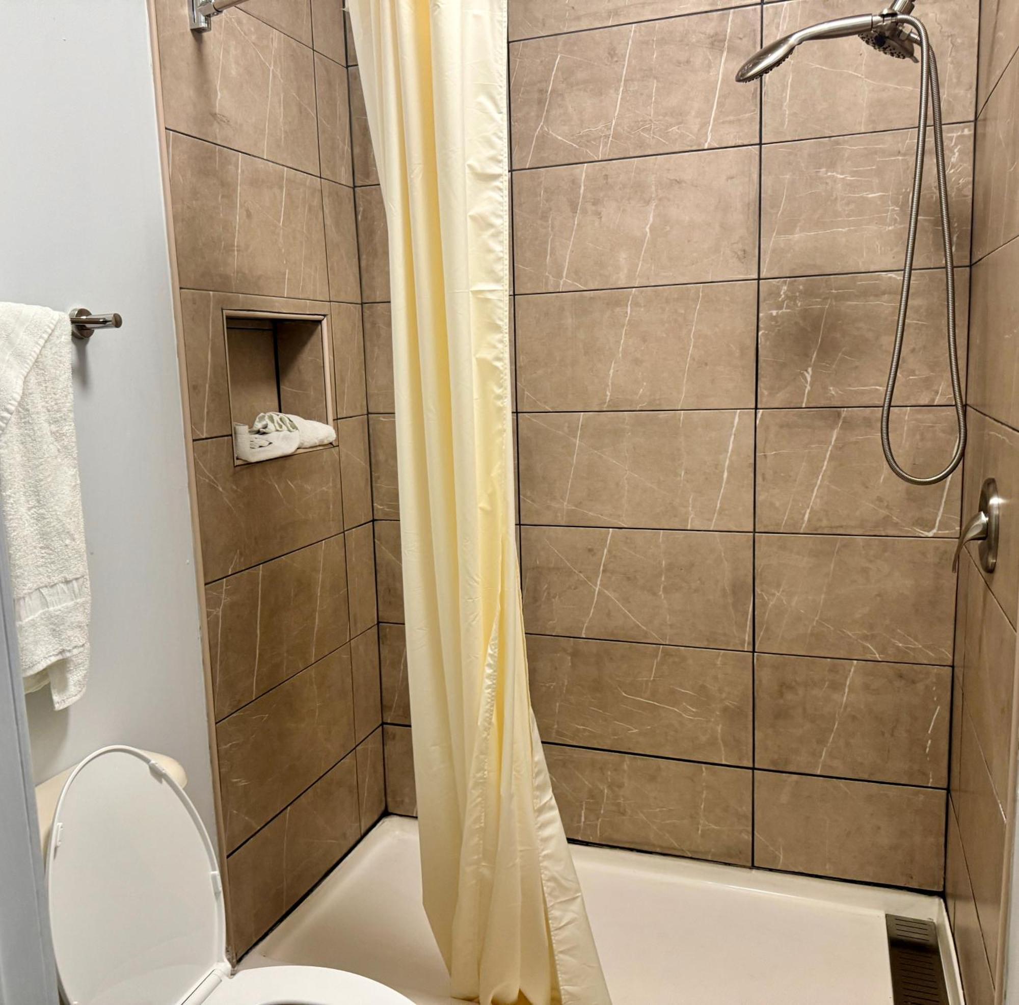Texas Inn And Suites City Center At University Dr. Edinburg Εξωτερικό φωτογραφία