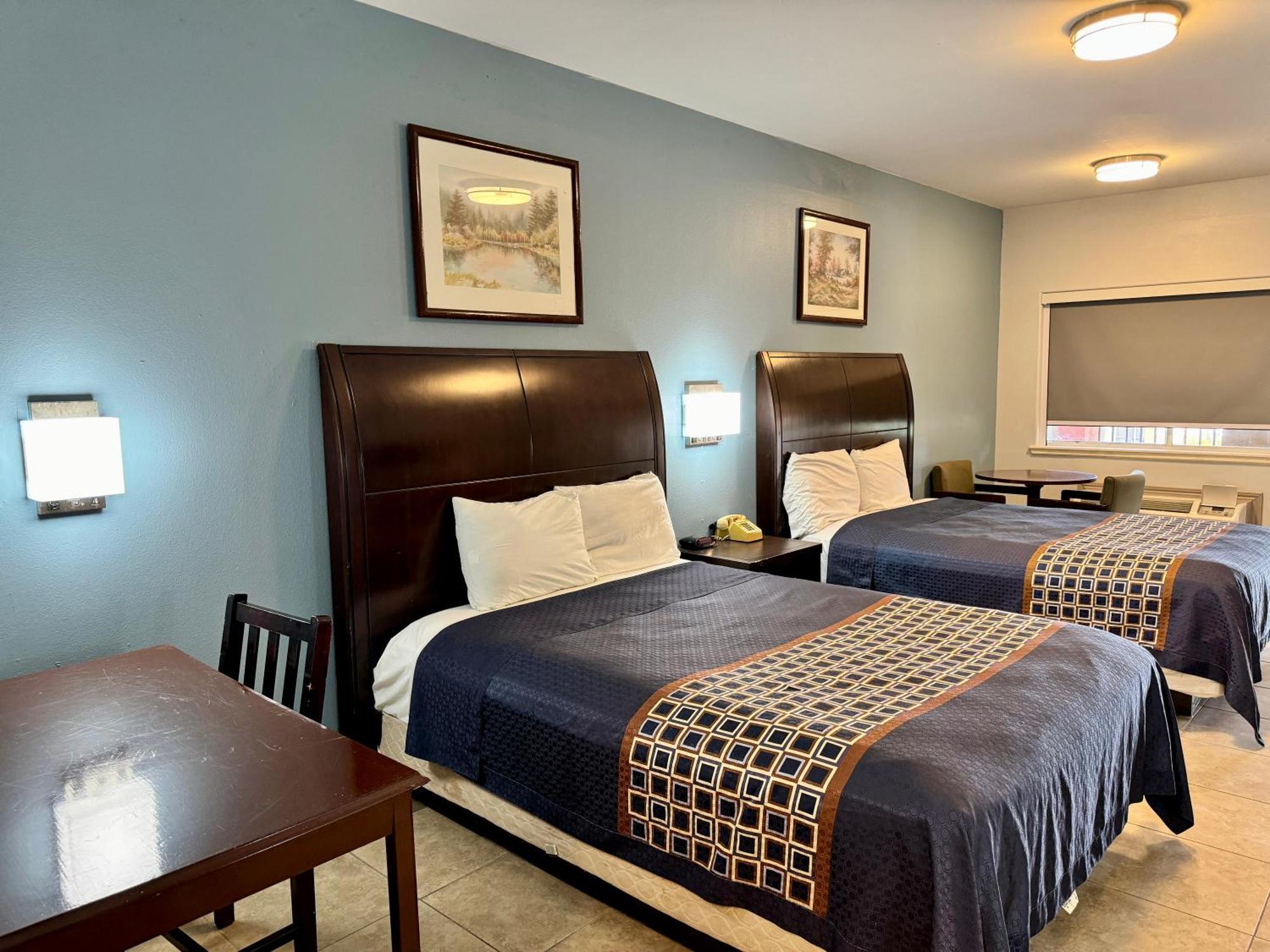 Texas Inn And Suites City Center At University Dr. Edinburg Εξωτερικό φωτογραφία