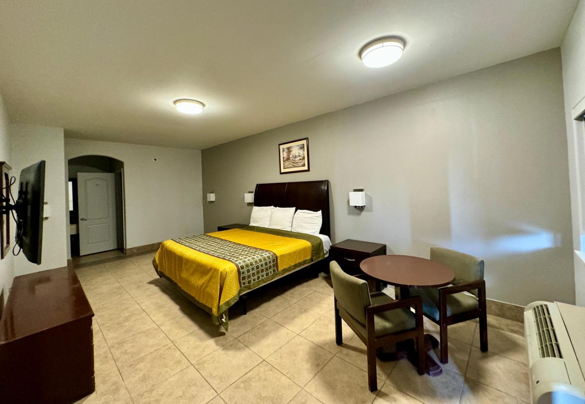 Texas Inn And Suites City Center At University Dr. Edinburg Εξωτερικό φωτογραφία
