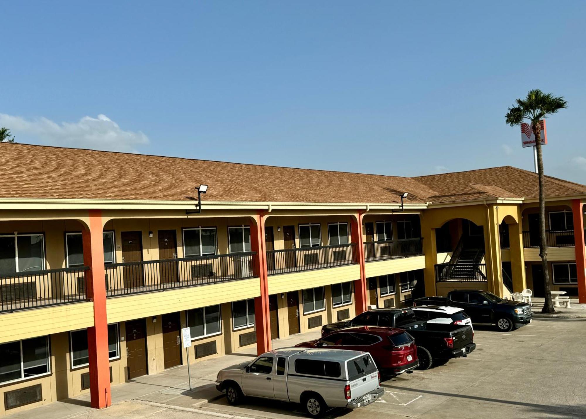 Texas Inn And Suites City Center At University Dr. Edinburg Εξωτερικό φωτογραφία