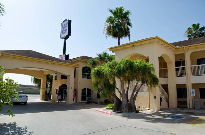Texas Inn And Suites City Center At University Dr. Edinburg Εξωτερικό φωτογραφία