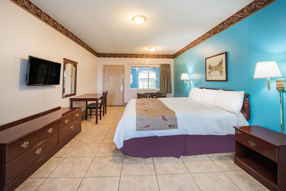 Texas Inn And Suites City Center At University Dr. Edinburg Εξωτερικό φωτογραφία
